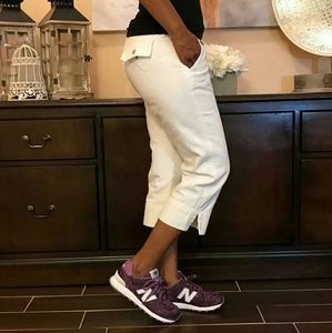 Levi's White Outback Capri Pants