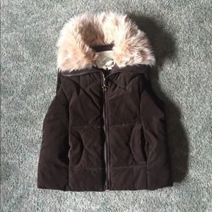Cute faux fur collar brown & tan vest