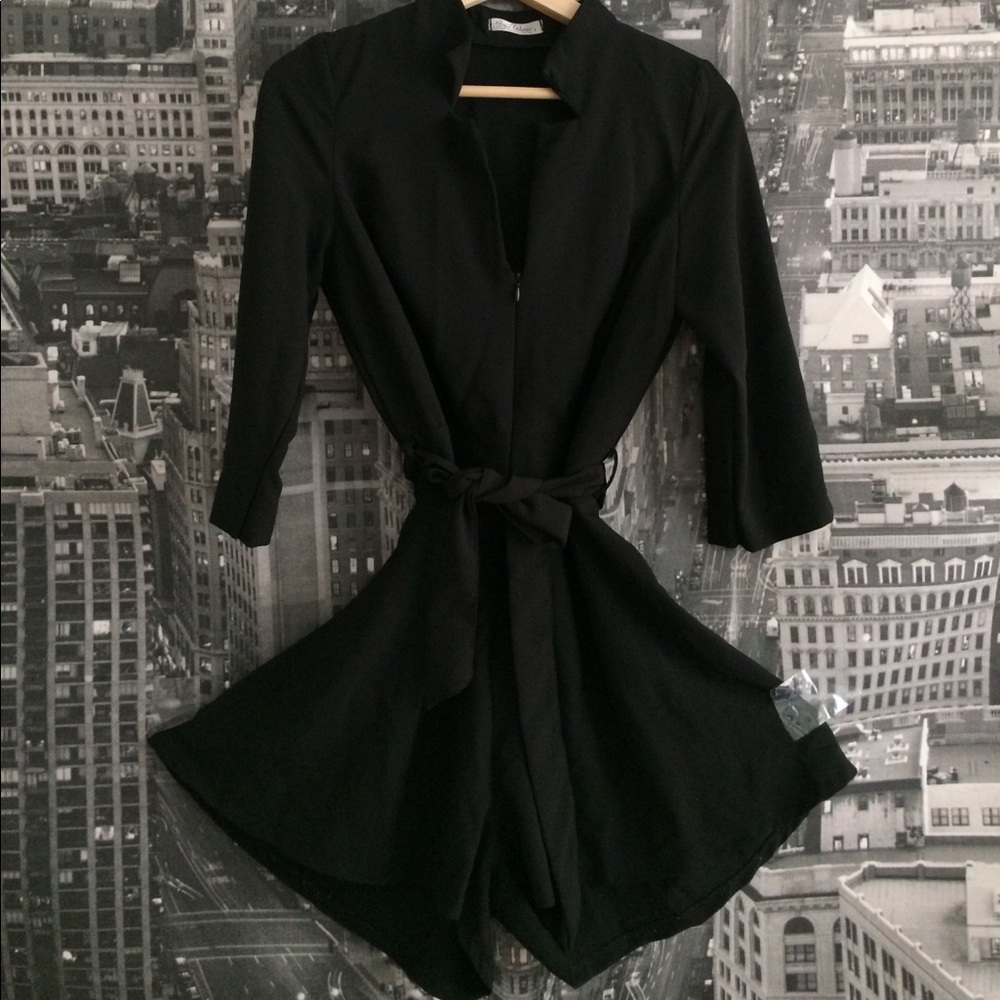 Body dress with shorts. Very casual chic