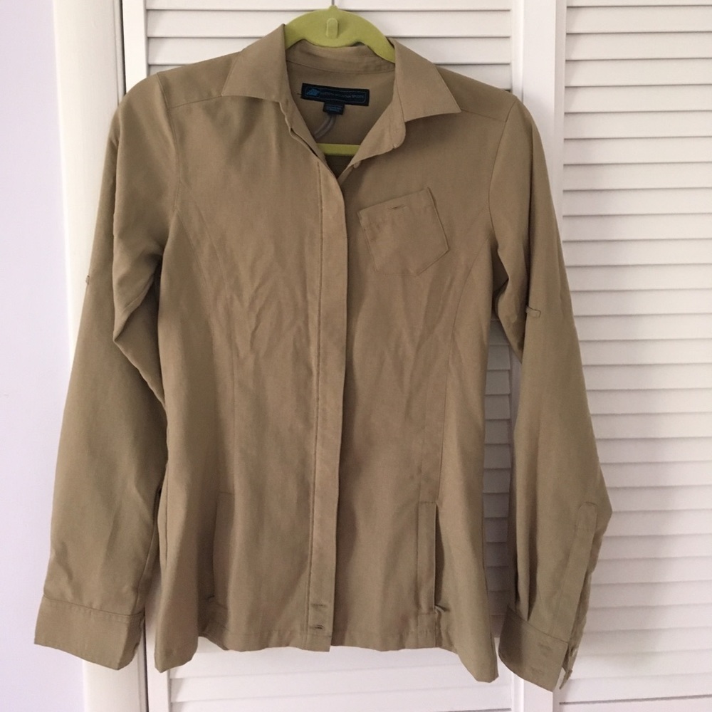 Eastern Mountain sports shirt