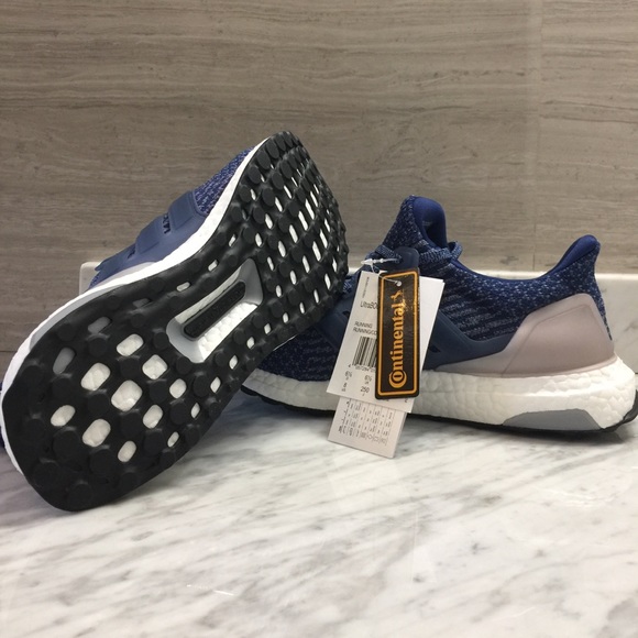 Women's Adidas UltraBoost Mystery Blue Size 8 - Picture 4 of 8