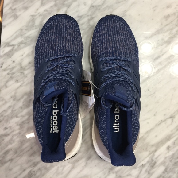 Women's Adidas UltraBoost Mystery Blue Size 8 - Picture 7 of 8