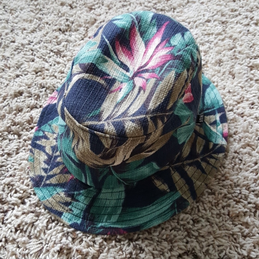 Huf Hawaiian bucket hat