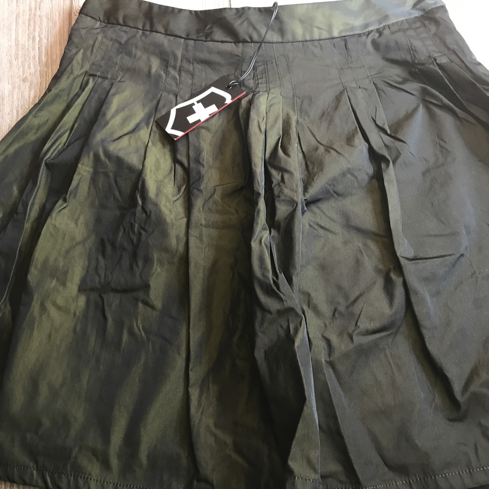 Victorinox skirt