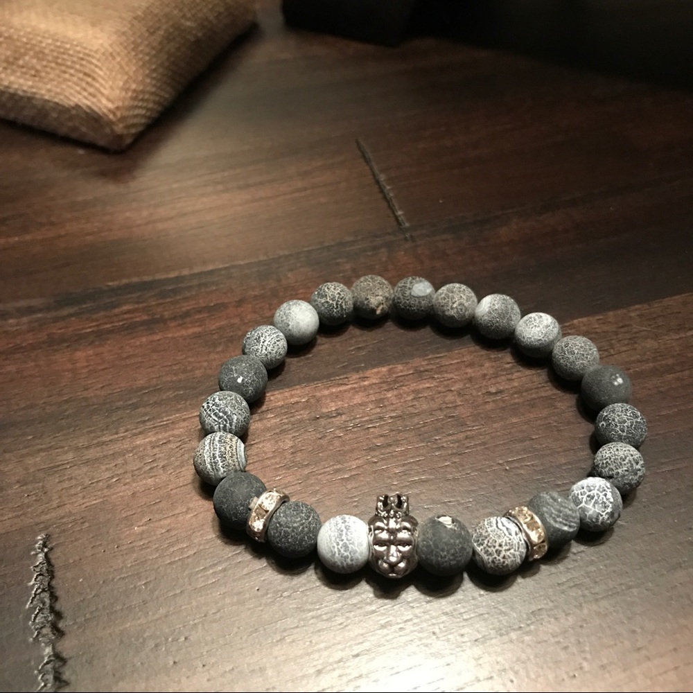 •Lava Rock• Lion Head Bracelet - Picture 2 of 2
