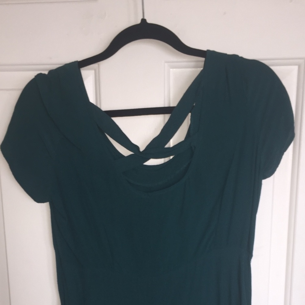 Green crepe criss cross mini dress - Picture 2 of 2