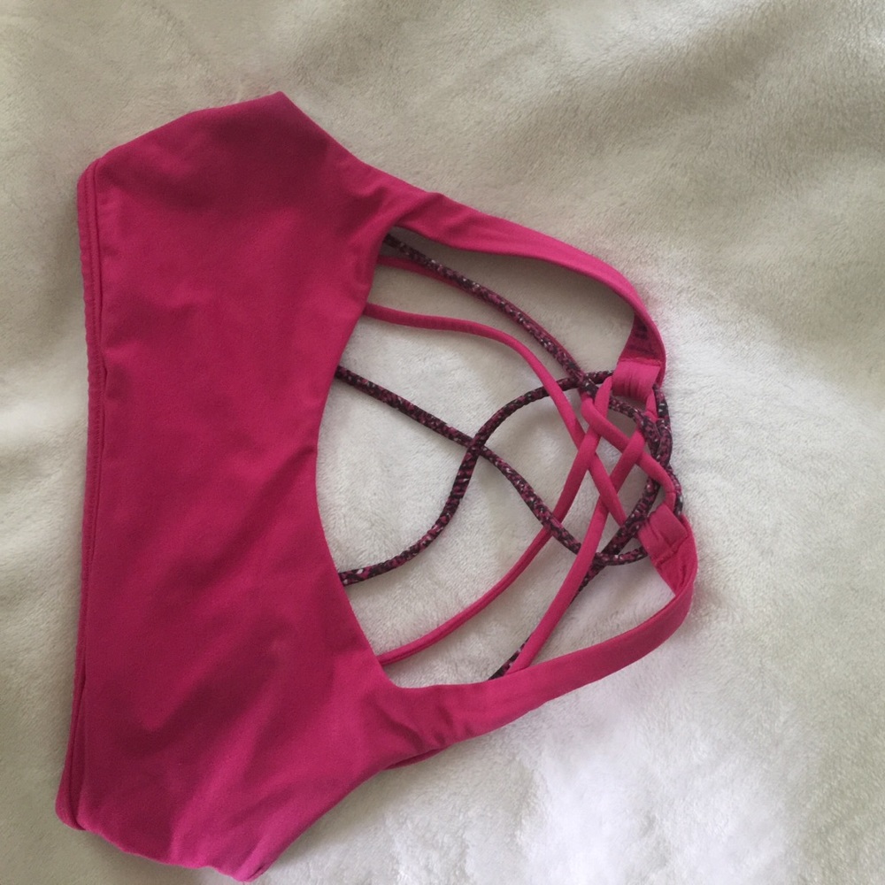 Lululemon Free to be wild sports bra