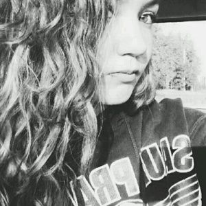 Meet your Posher, Alexis