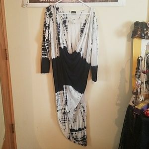 Audrey 3+1 Long and drapey tie dye top