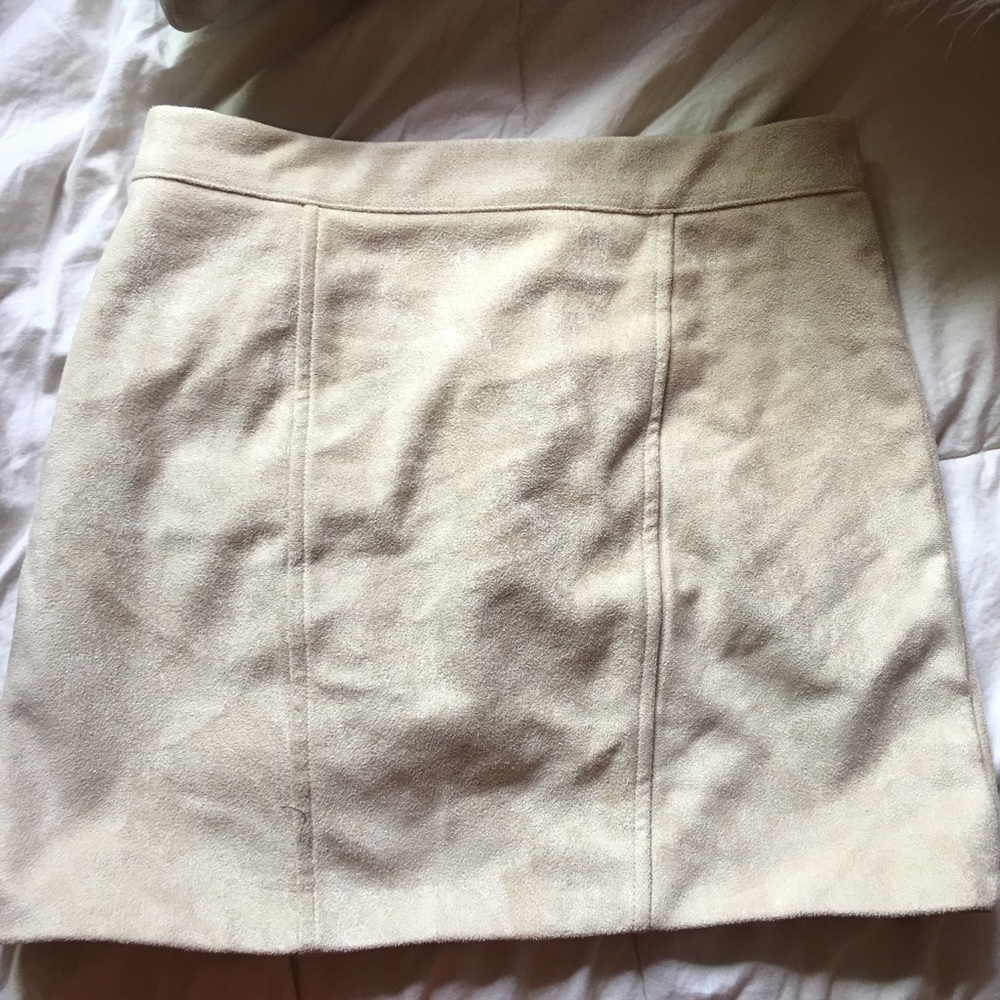 Nude zipper detail velvet skirt