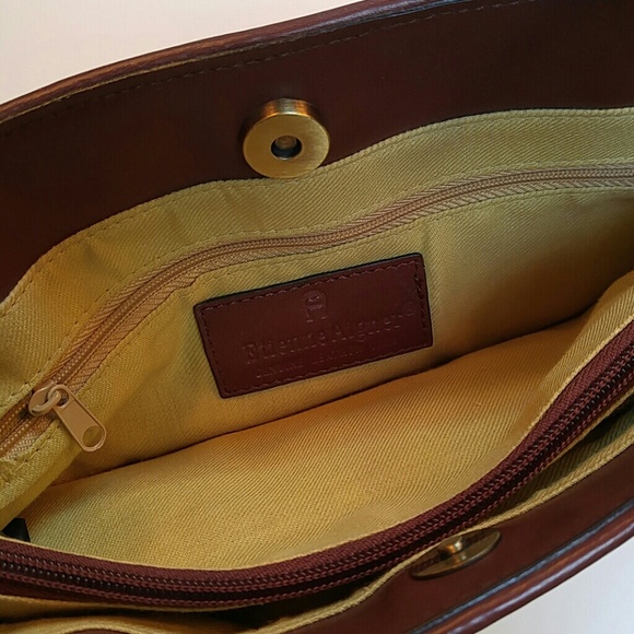 Etienne Aigner Bags - Perfect Aigner Summer to Fall Handbag Etienne Aigner Bags - Perfect Aigner Summer to Fall Handbag