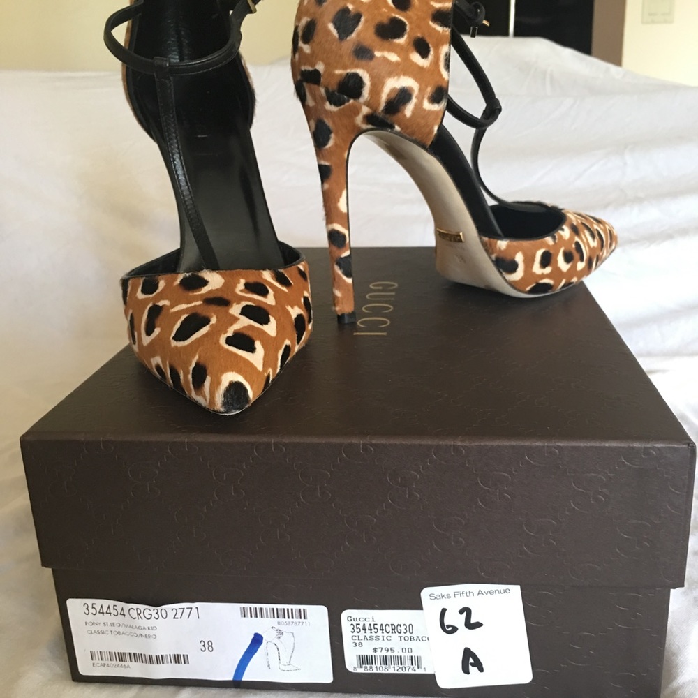 Gucci shoes size 38 worn ONCE