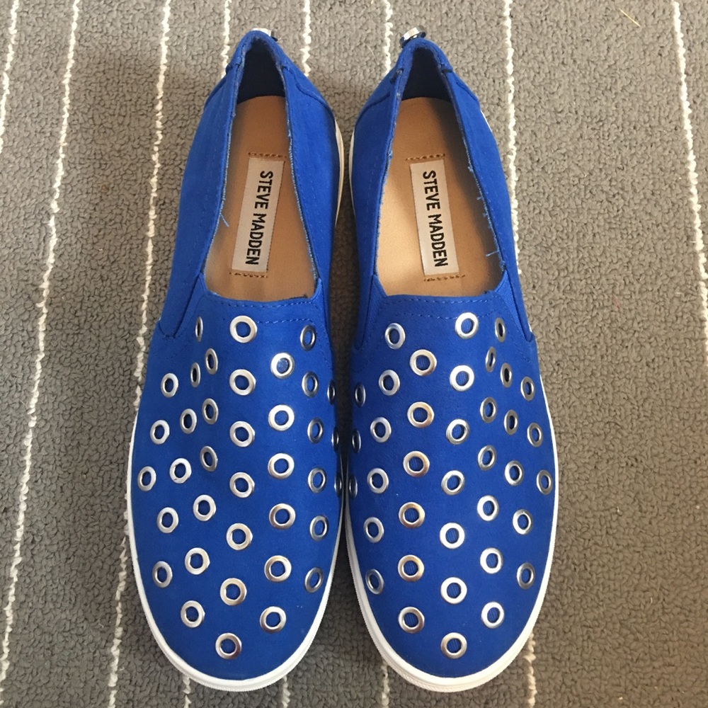 Brand new Steve Madden royal blue slip on shoes.