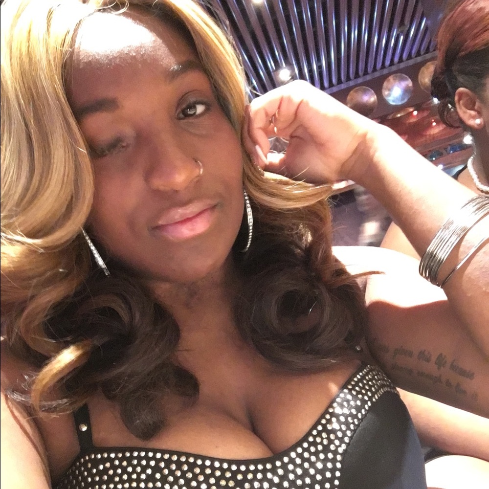 Meet your Posher, Symone