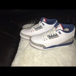 7Y Jordan 3s