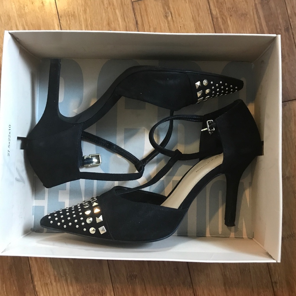 Bcbg Black pointed toe pumps