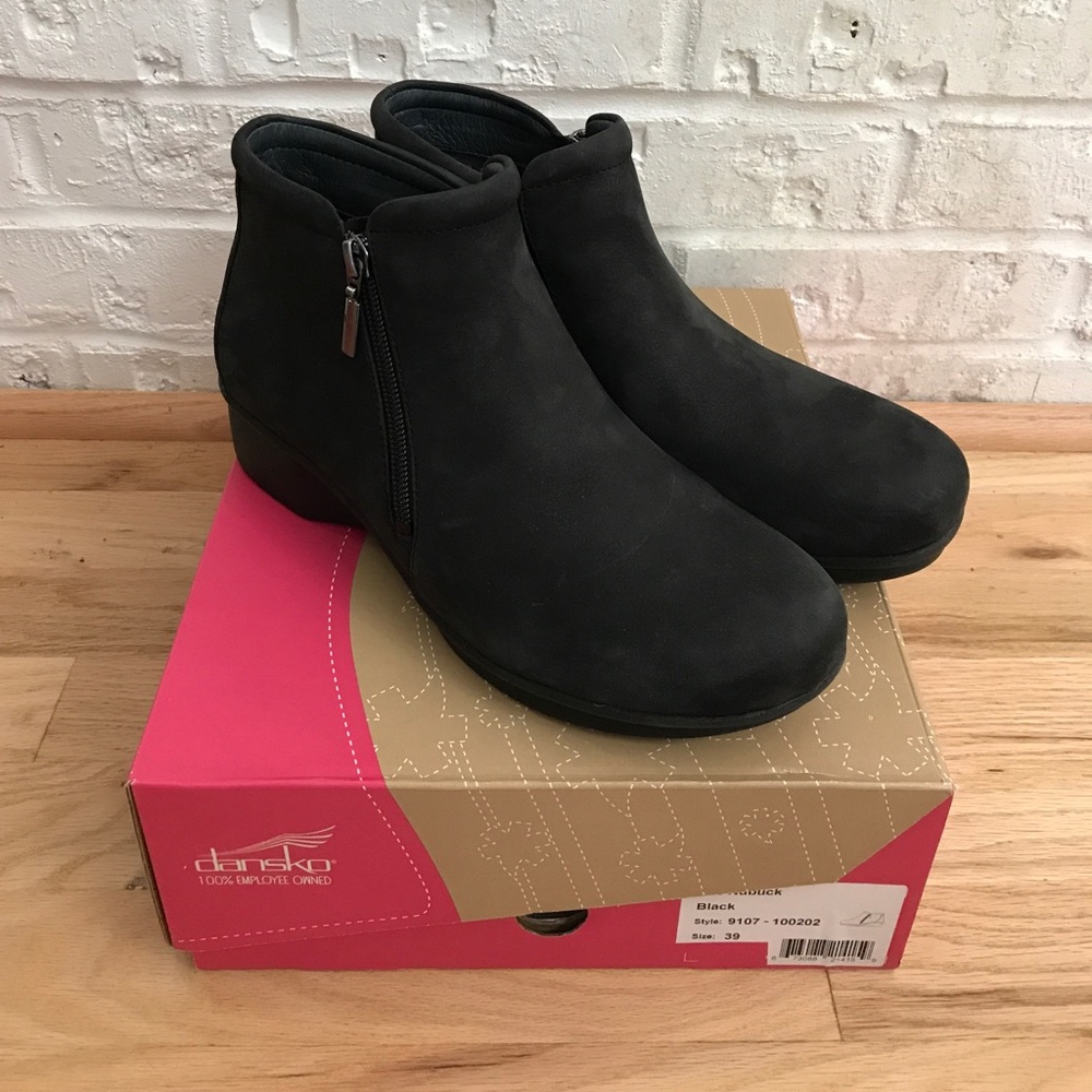 NEW Dansko Lee Nubuck black boots size 39/9.