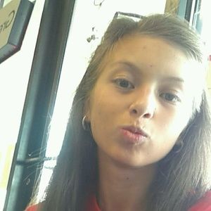 Meet your Posher, Aida