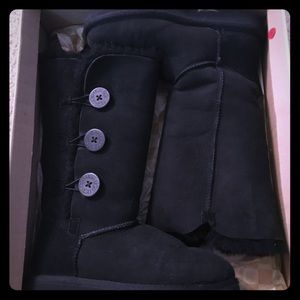 Trending Ugg Bailey Button Boots