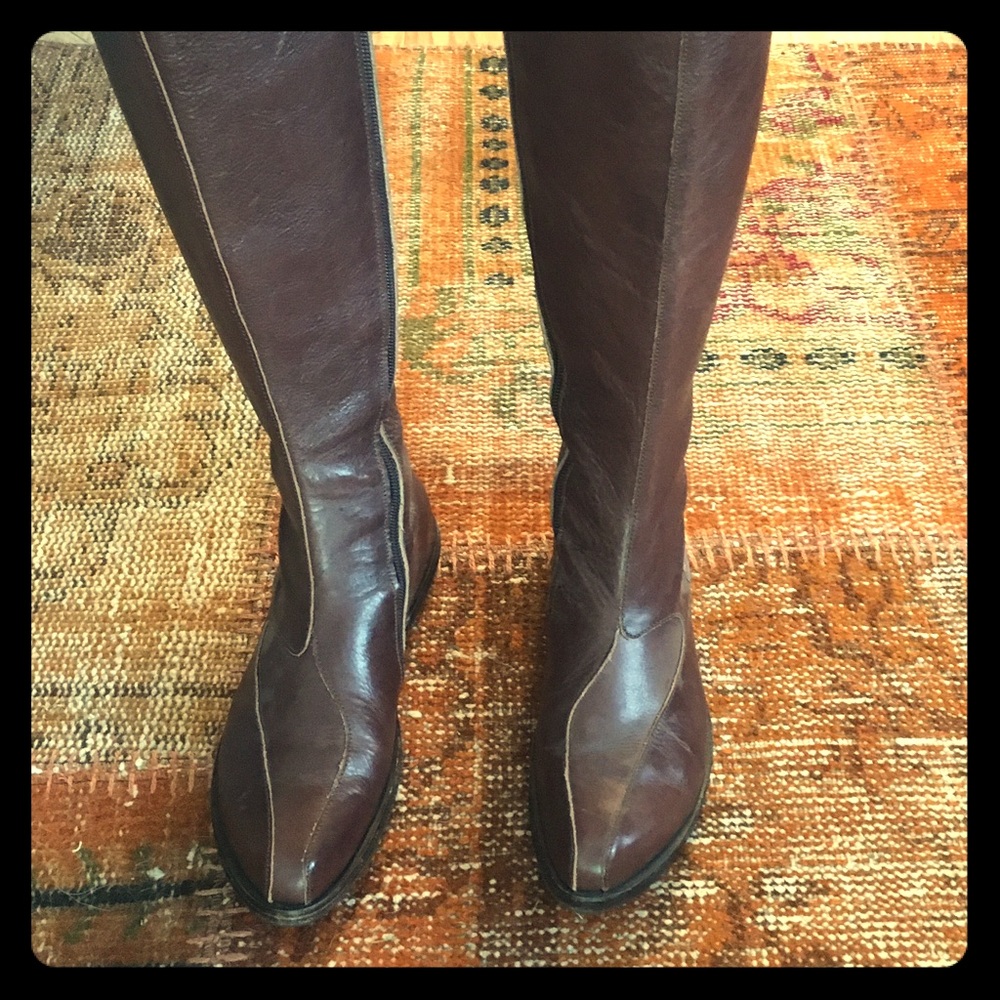 Handmade brown CYDWOQ leather boots