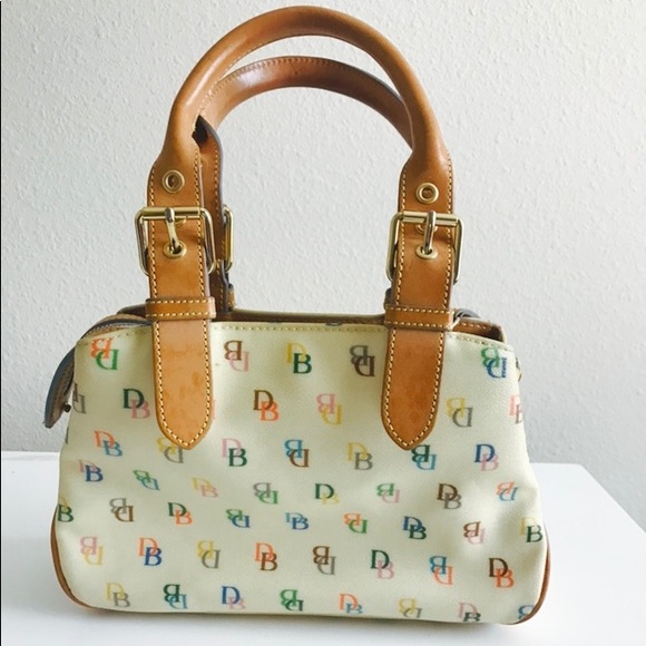 🔥Dooney and Bourke mini handbag - Picture 3 of 8