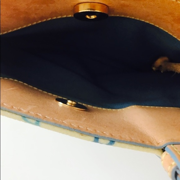 🔥Dooney and Bourke mini handbag - Picture 7 of 8