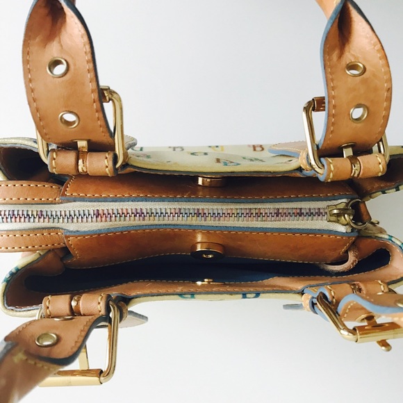 🔥Dooney and Bourke mini handbag - Picture 8 of 8