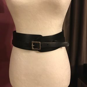 Gap leather waist belt