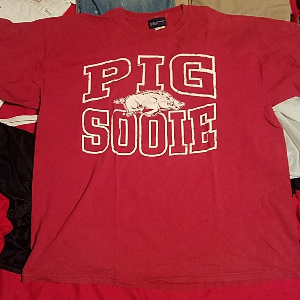 Razorbacks shirt