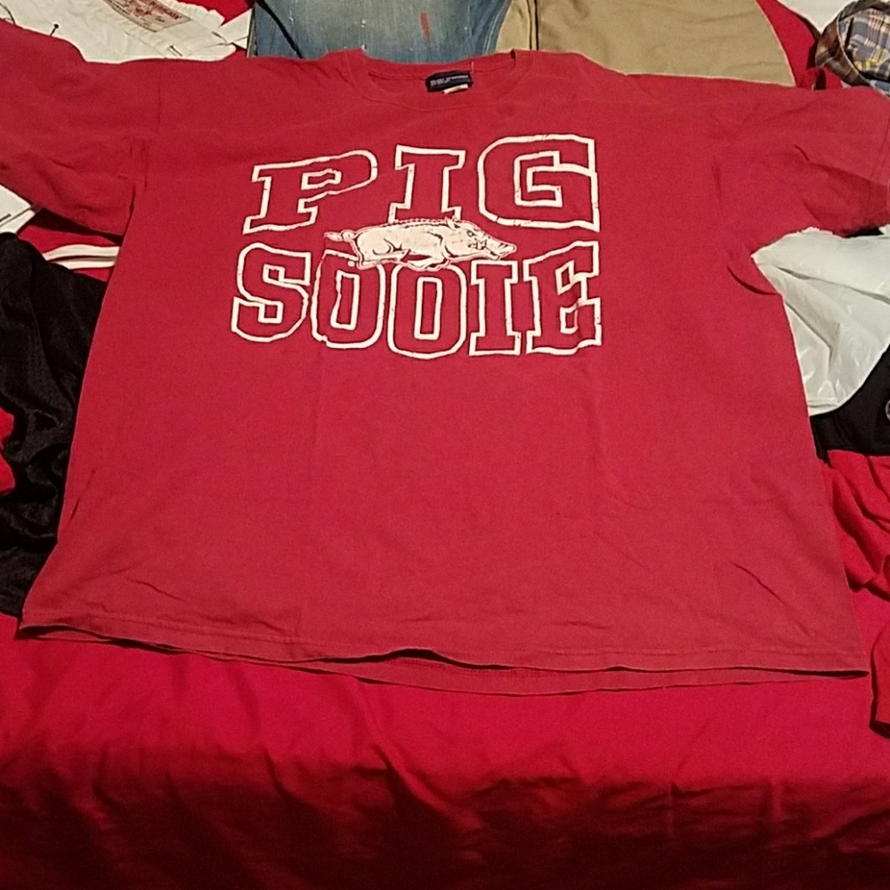 Razorbacks shirt - Picture 2 of 3
