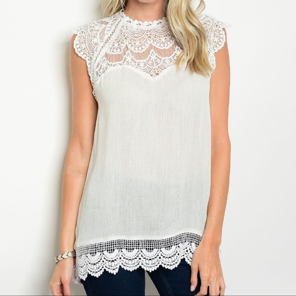 ✨ LAST ONE!! ✨ High Neck Sleeveless Blouse
