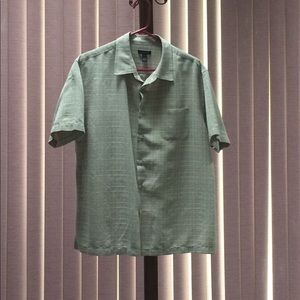 Short sleeve, business casual button down.