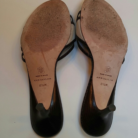 Ann Taylor Shoes - Classic faux alligator kitten heels! Ann Taylor Shoes - Classic faux alligator kitten heels!