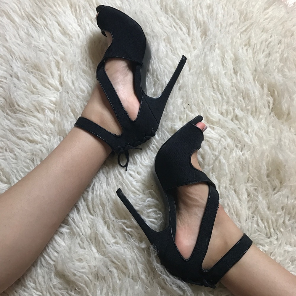 Steve Madden strappy heels