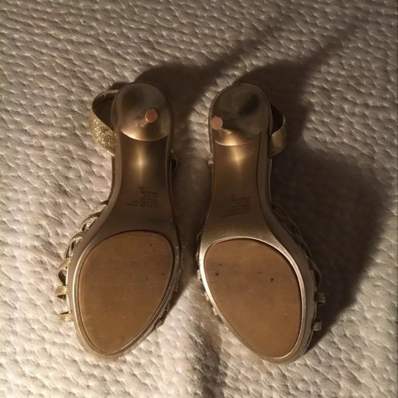 Gold Heels - Picture 2 of 4
