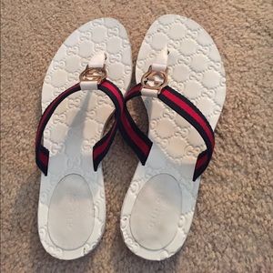 GUCCI Flip Flop Sandals size 38 white