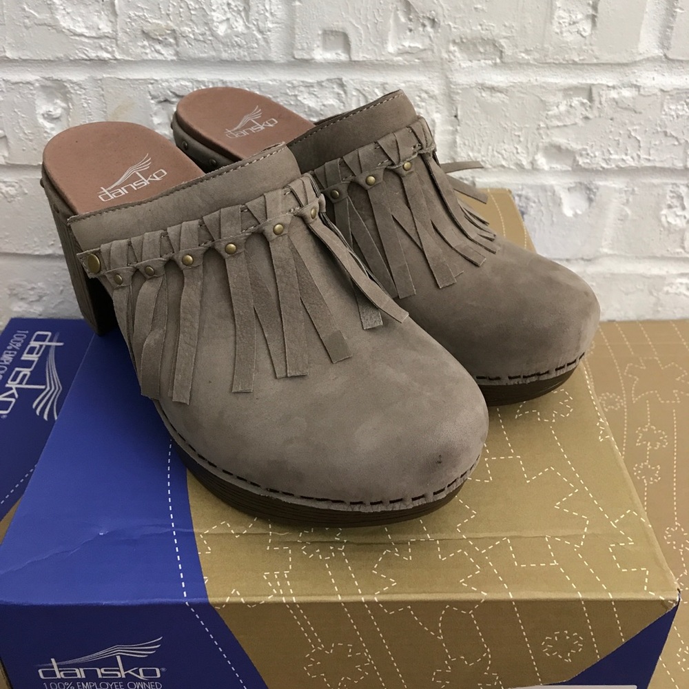 Deni Milled Nubuck Danskos. Taupe
