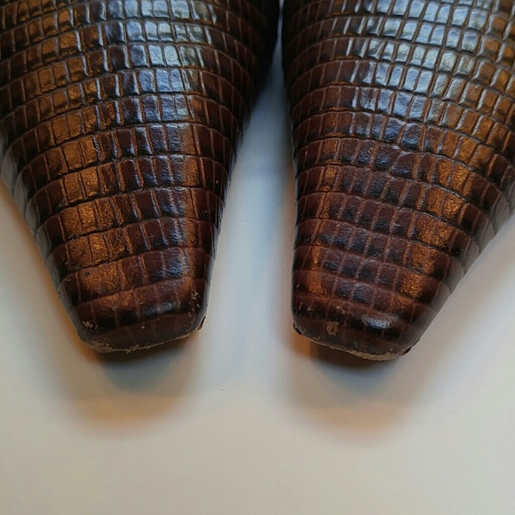 Beautiful ladylike kitten heels! - Picture 5 of 5