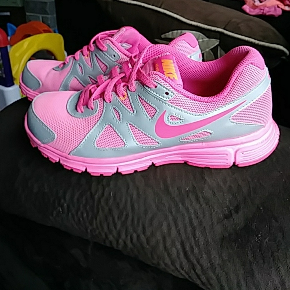 Nike Revolution2