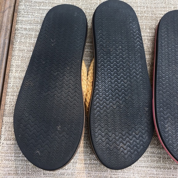 Bundle of eco friendly Mission Playground sandals - Picture 5 of 8