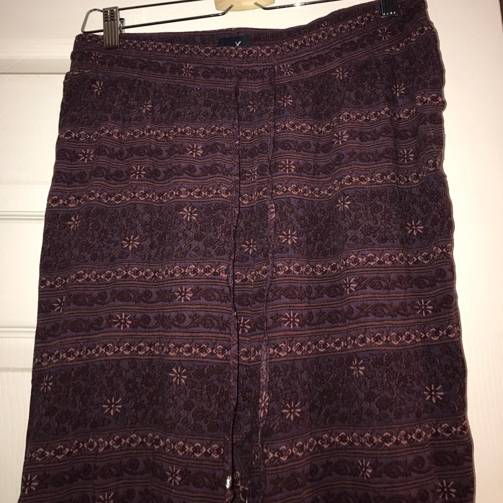 Maroon American eagle pants