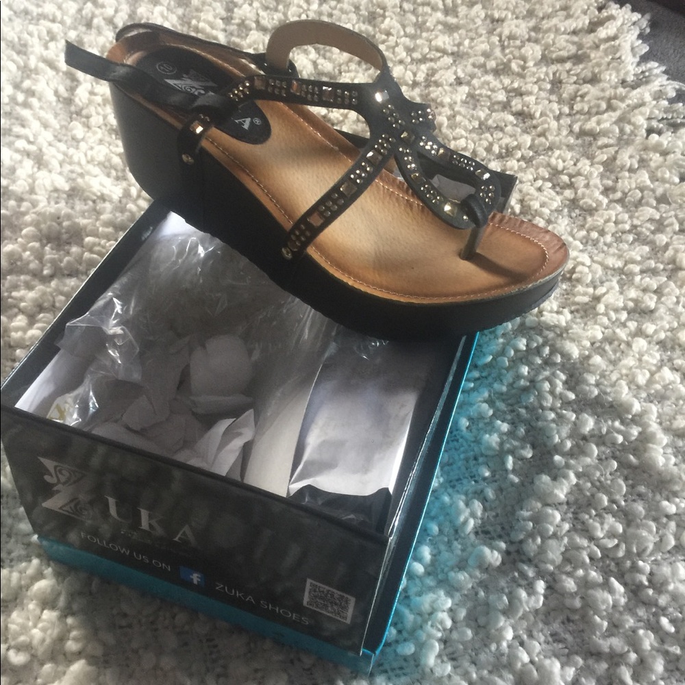 Zuka platform sandals