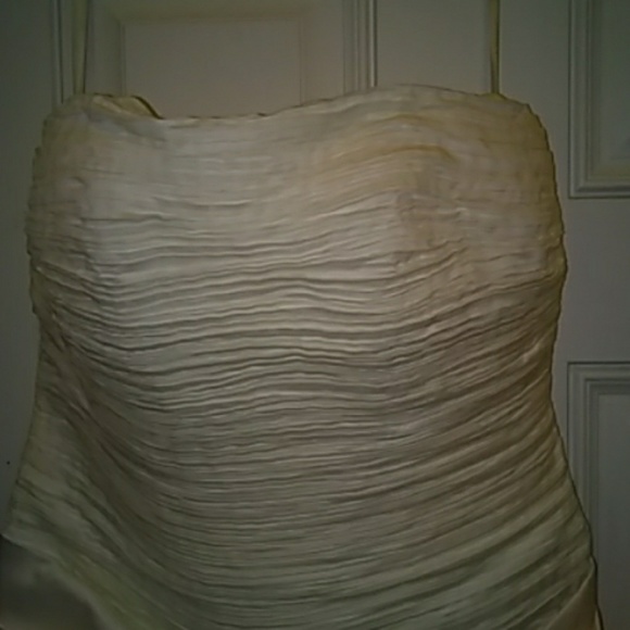 Bridal Gown White Satin with it's own garment bag - Picture 2 of 8