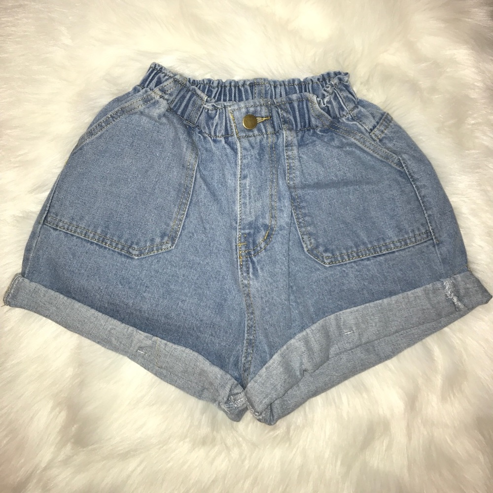 Cute light wash denim rolled up shorts
