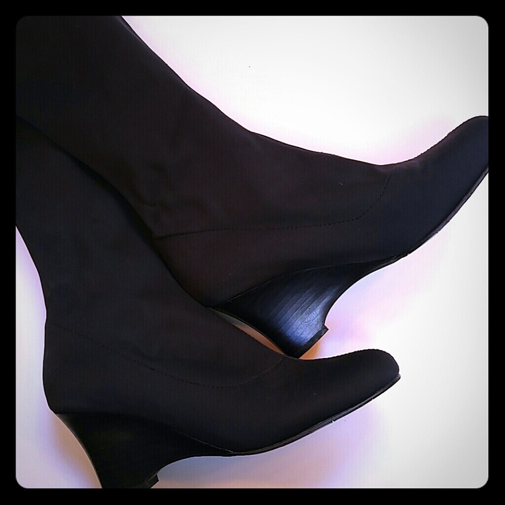 Sexy satin stretch winter wedge boots!