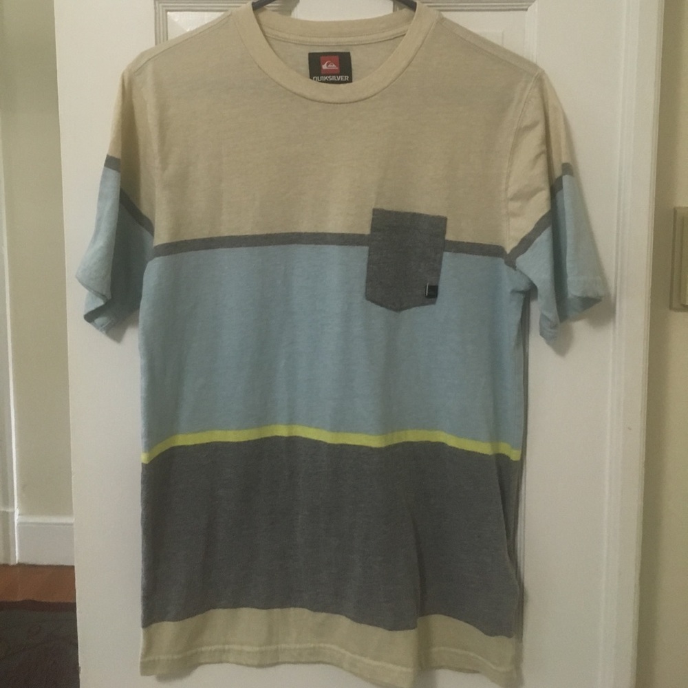 Quicksilver tshirt Size Small