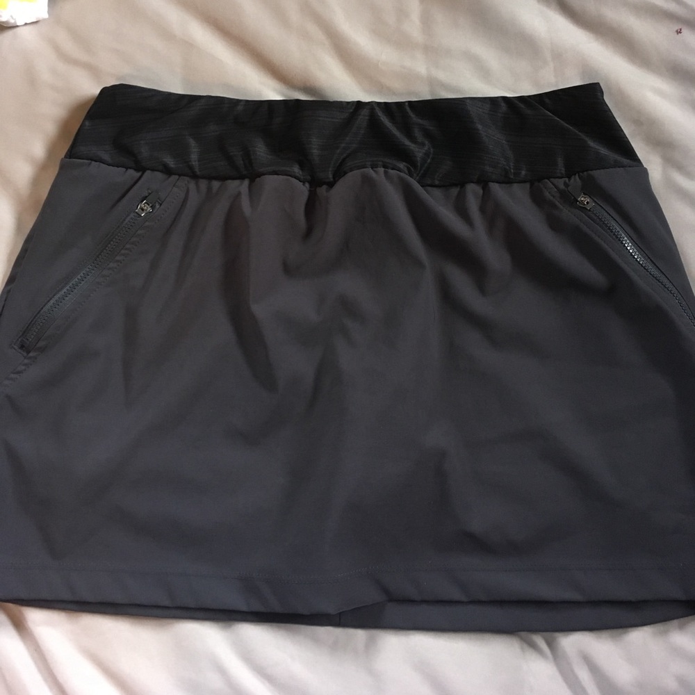 Charcoal grey active/golf skort- NWOT