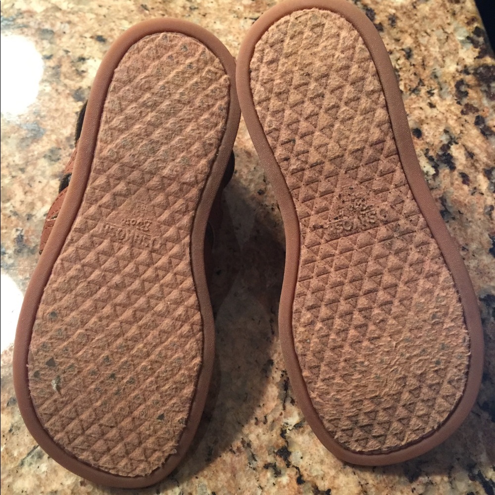 Girl Sandals - Picture 3 of 4