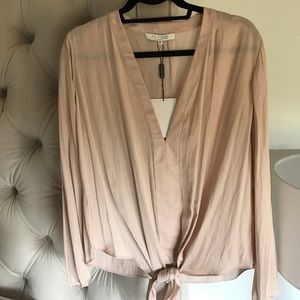 Designer top light pink by Alexis in M, 🌟🌟