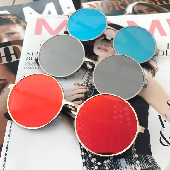 ▫️SAMPLE SALE▫️Round Mirror Lens Sunglasses Pack - Picture 2 of 5